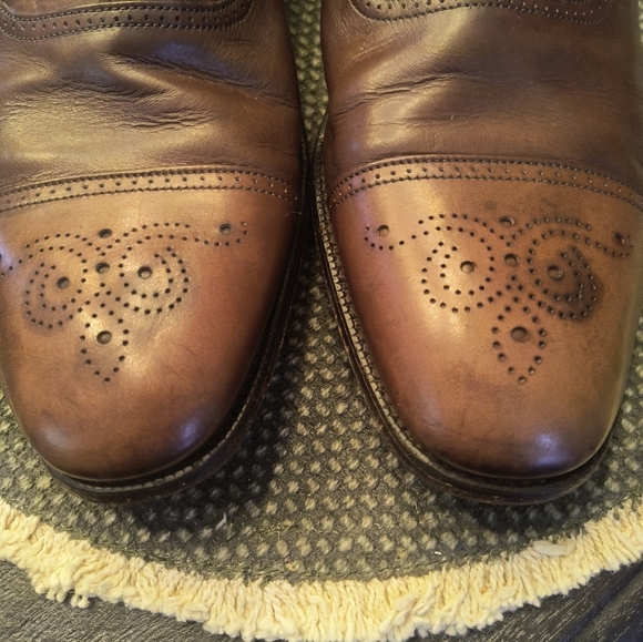 Classic English Handmade Church's Men's Tailored Oxfords - Picture 3 of 16
